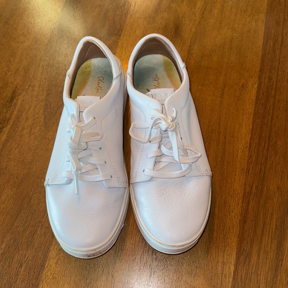 OluKai Shoes - Olukai White Leather tennis Shore